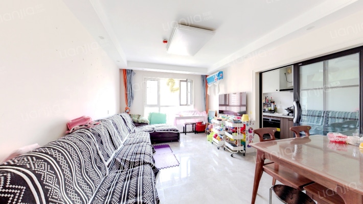 天洲视界城B区二手房实景图