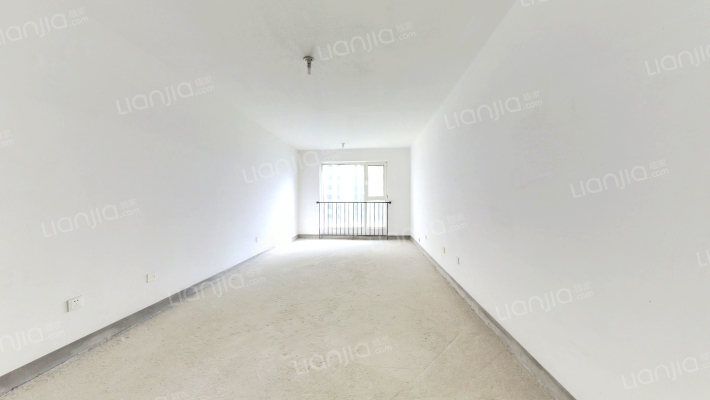 南北通透三居 毛坯 满二 视野开阔 中层-客厅