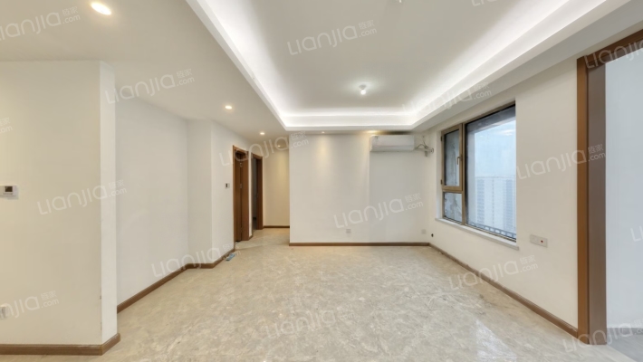 绿地国港新里城一期二手房实景图