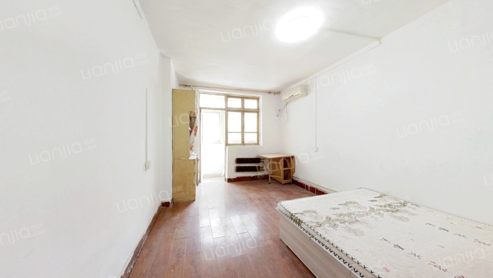 沿河楼二手房实景图