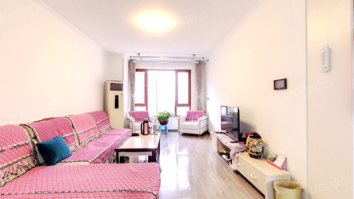 房为南北通透格局，明厨明卫，舒适，全天无遮挡-客厅