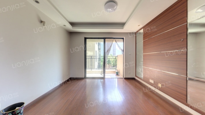 万科城二期B区二手房实景图