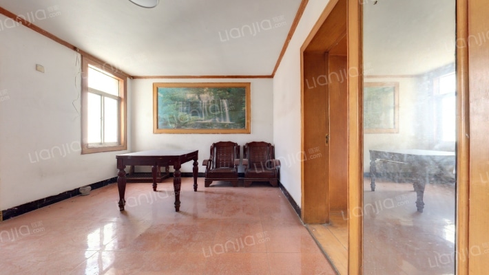 文卫村二手房实景图