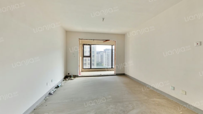 天铂二手房实景图