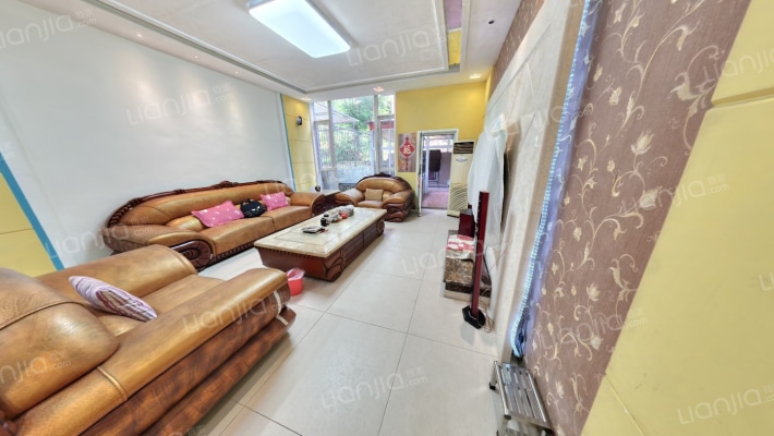 东麓驿境一期二手房实景图