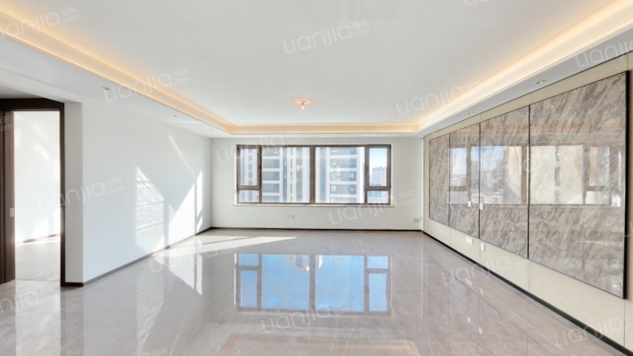 龙湖槿山二手房实景图