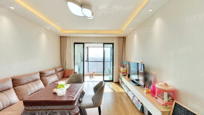 中建嘉和城凤凰台二手房实景图