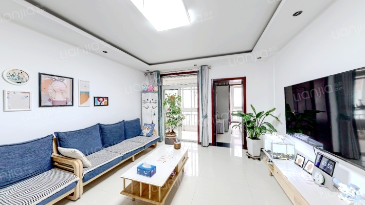 精装修南北通透好格局 视野开阔，集中供暖-客厅