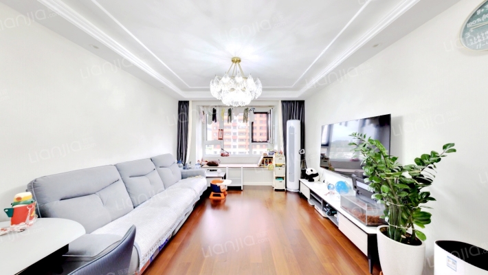 万科翡翠公园二期二手房实景图