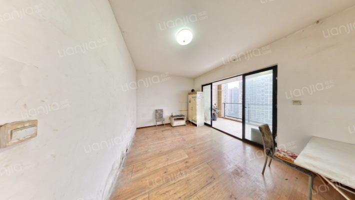 保利公园198丁香郡二手房实景图