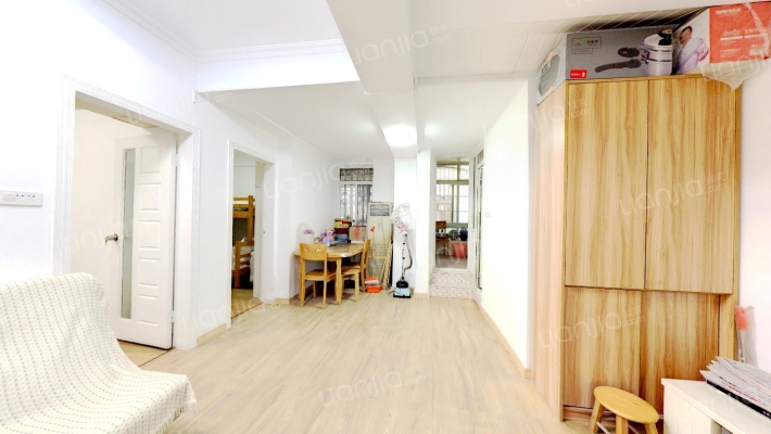 新世纪花园C区二手房实景图