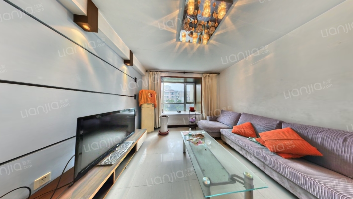 四月天小区二手房实景图