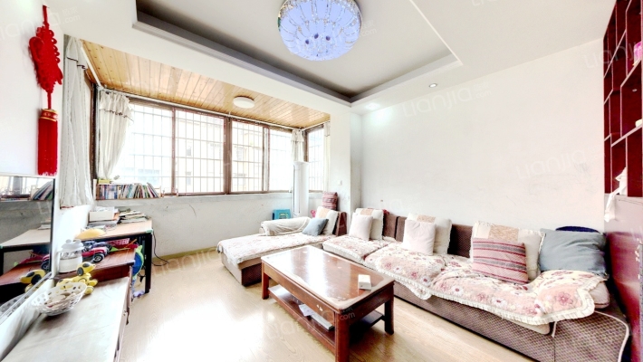 柏林河畔二手房实景图