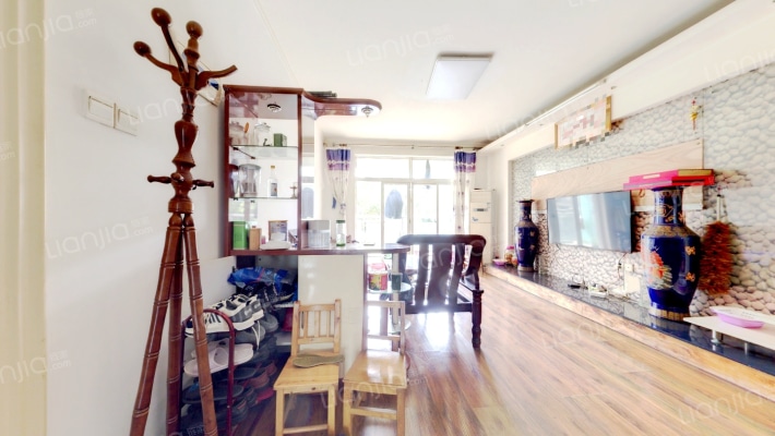 时尚公寓二手房实景图