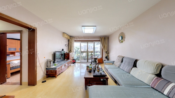 翡翠华庭二手房实景图