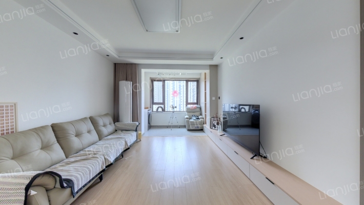 花园洋房 三面朝南 双通透户型-客厅