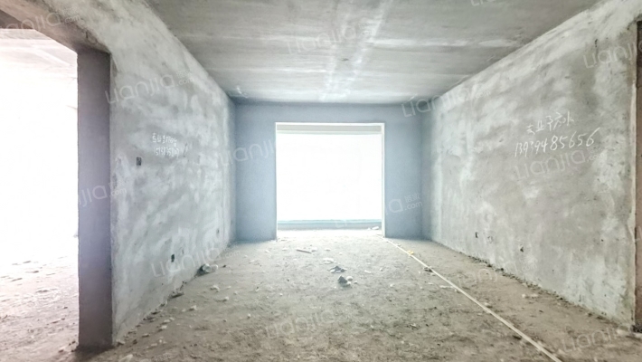 龙腾国际小区二手房实景图