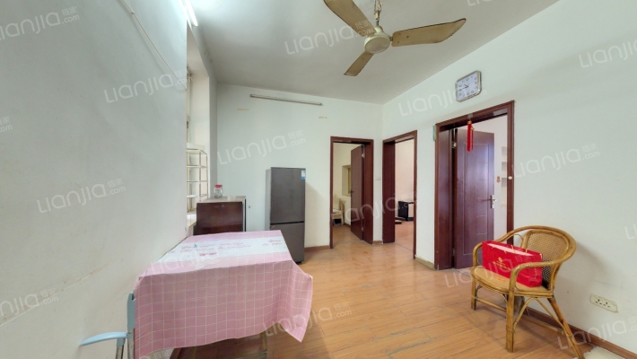 石油宿舍二手房实景图