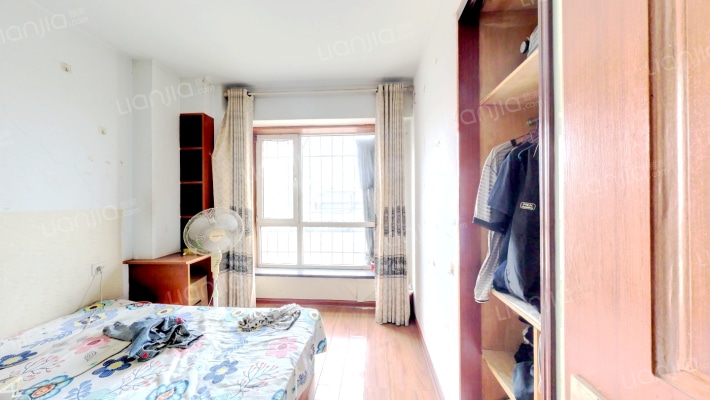 富豪格林小镇二手房实景图