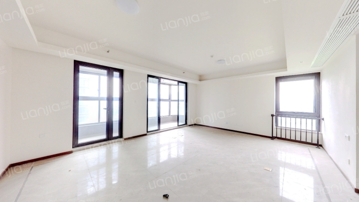 绿地中央广场六期二手房实景图