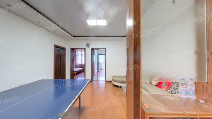 三里小学家属院二手房实景图