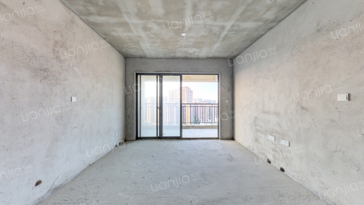 中路雅苑二手房实景图