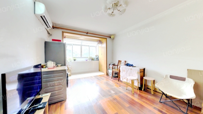 上外中山大楼二手房实景图