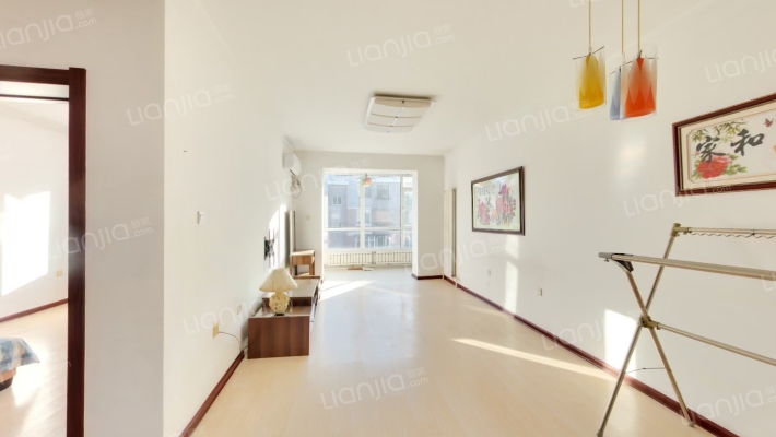 御龙逸城二手房实景图