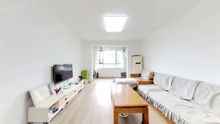 荣威紫郡二手房实景图