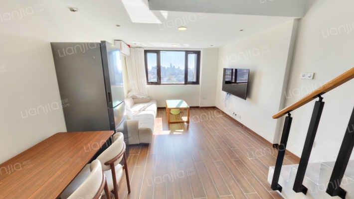 中骏雍景府二手房实景图