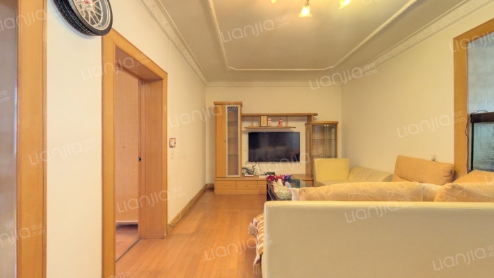 宝山北路405号二手房实景图