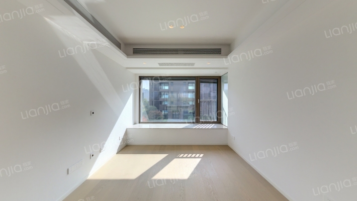 开云艾尚里一期二手房实景图