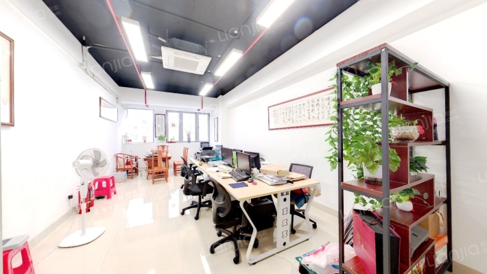 罗宾森顶峰光辉二手房实景图