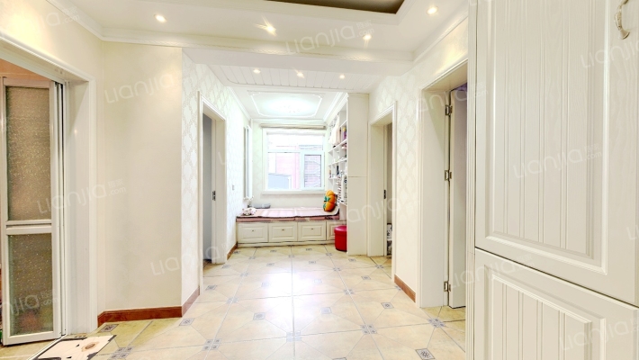 山西省经贸学校宿舍区二手房实景图