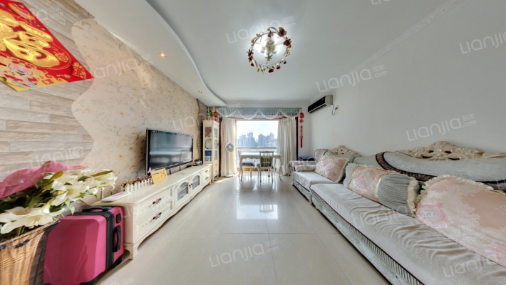 鸿瑞花园三期二手房实景图