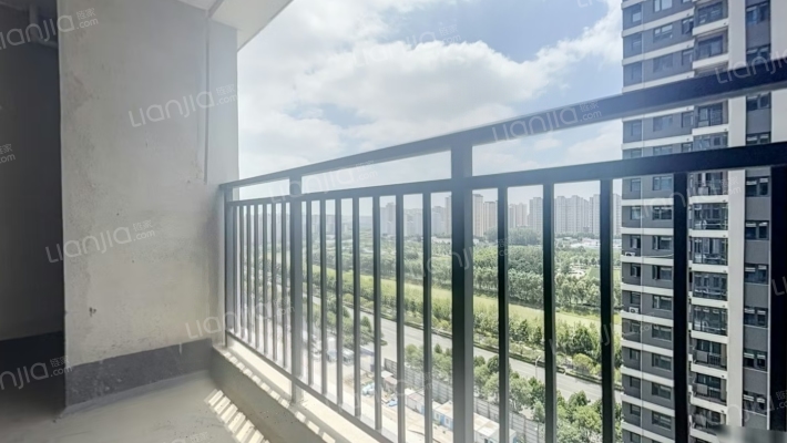 建业山水湖城二手房实景图