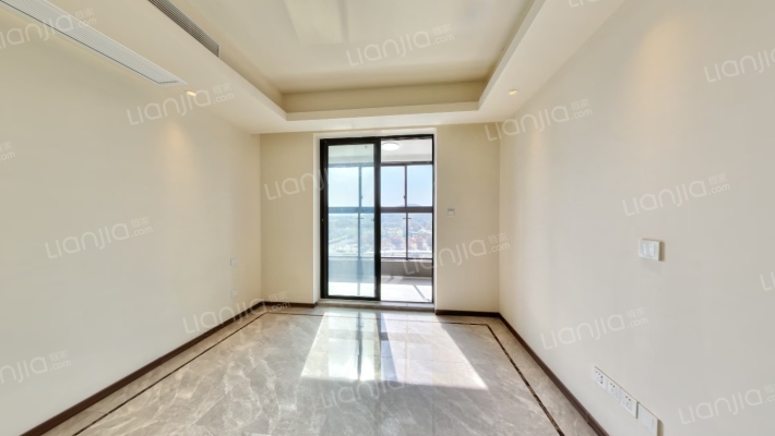 绿地中央广场六期二手房实景图