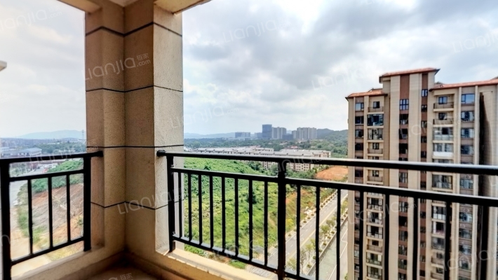 碧桂园·凤凰城二手房实景图