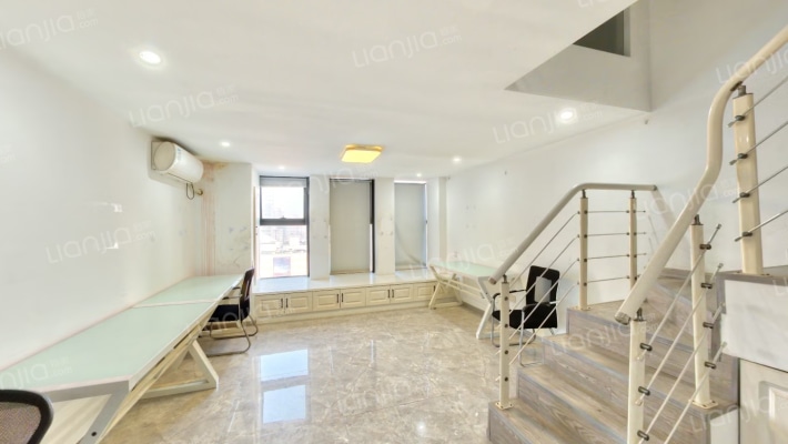 禾峰中心商办楼二手房实景图