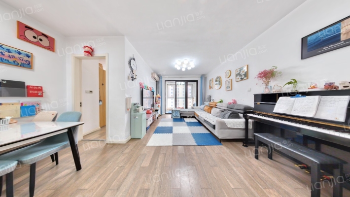 万达维多利亚湾二手房实景图