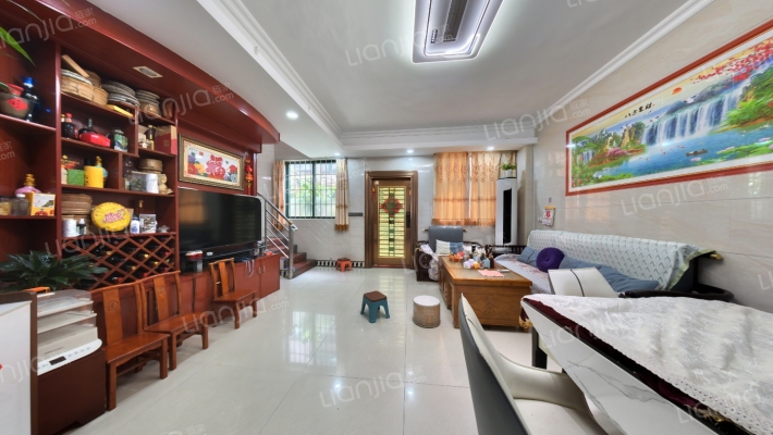 新华庭商住楼二手房实景图