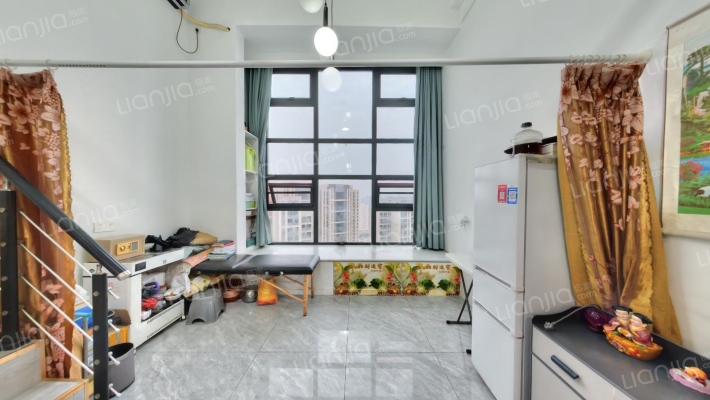 和昌珑悦二手房实景图