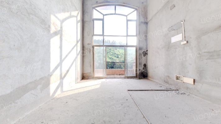 景观花园二手房实景图