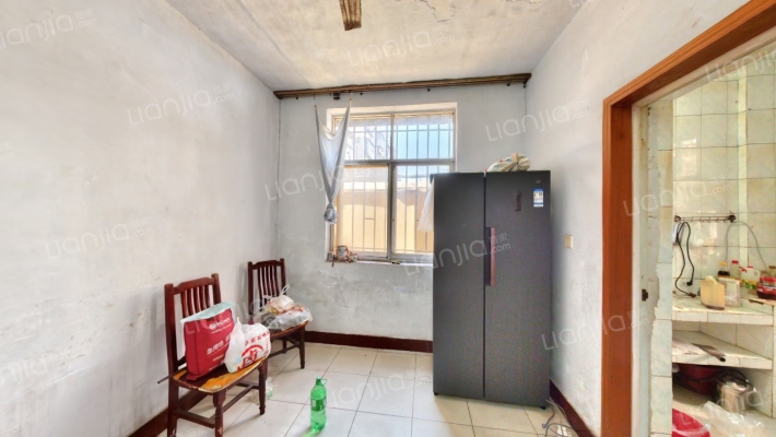 三王制衣家属院二手房实景图