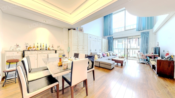 嘉宝前滩后院二手房实景图