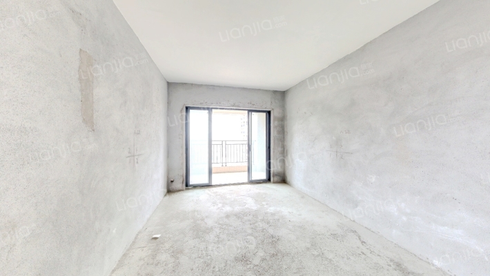 加州花园B区二手房实景图