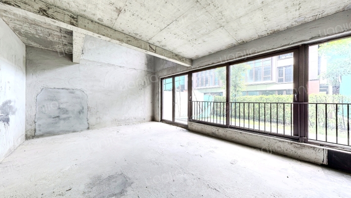 保利融创紫誉二手房实景图