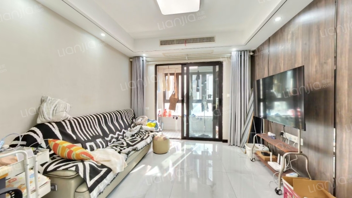 翡翠城1期二手房实景图