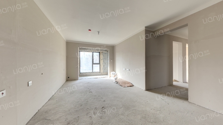 中梁龙玺台二手房实景图