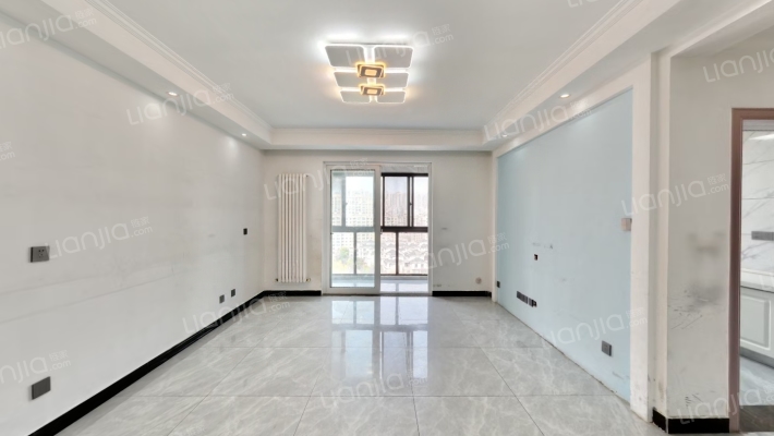 鼎立国际城E区二手房实景图